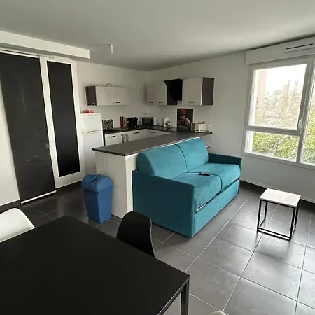 T2 Neuf Proche De Apartamento
